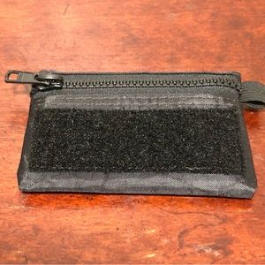 ZIP UP WALLET WITH VELCRO FRONT